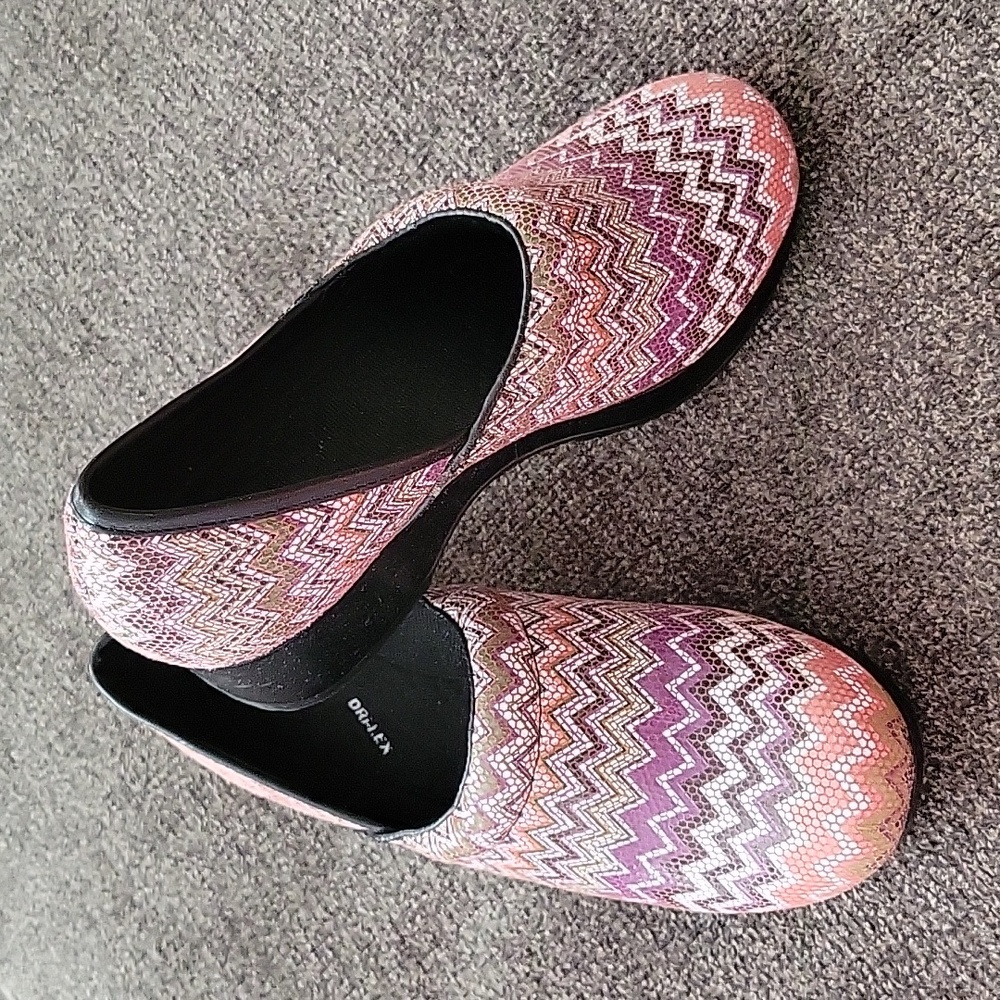Cherokee clogs women's 5 1/2